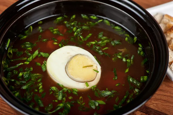 Okroshka mit Zwieback — Stockfoto