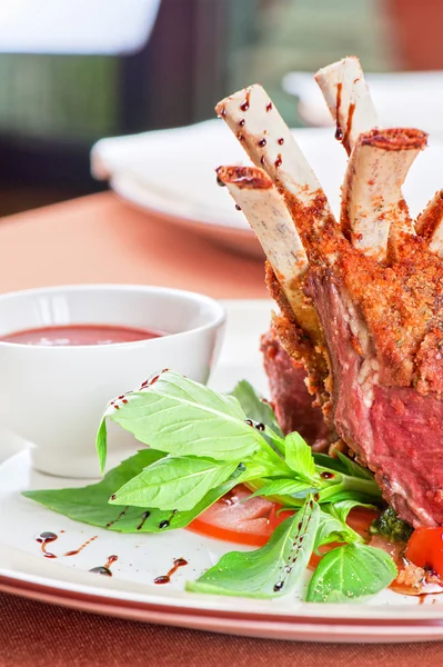 Costilla de cordero asada — Foto de Stock