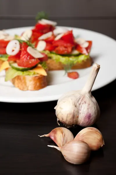 Toast with vegetables — Stock Photo, Image