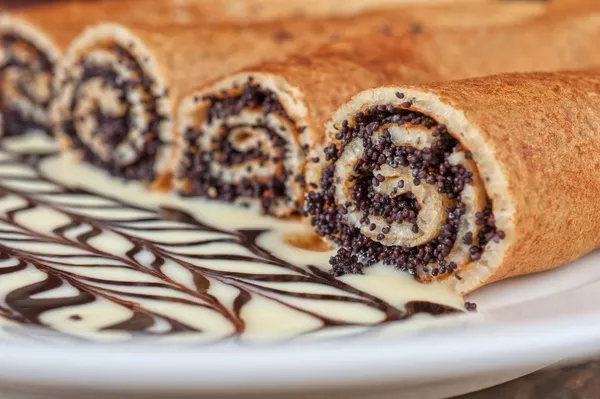 Pancakes with poppy seeds — Stock Photo, Image