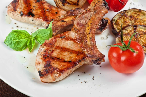 Carne con verduras — Foto de Stock