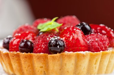 taze çilek ile pasta