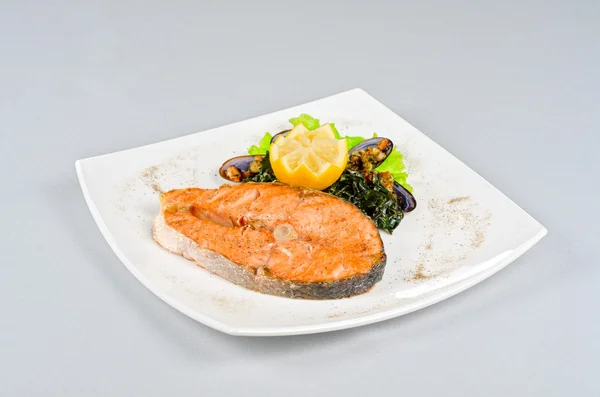 Salmon steak — Stock Photo, Image