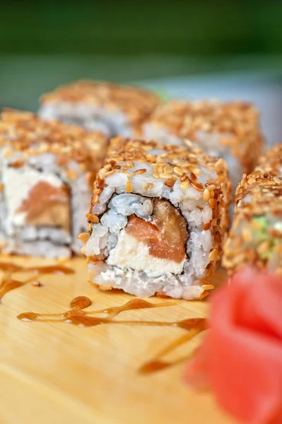 Sezamový sushi rolky — Stock fotografie