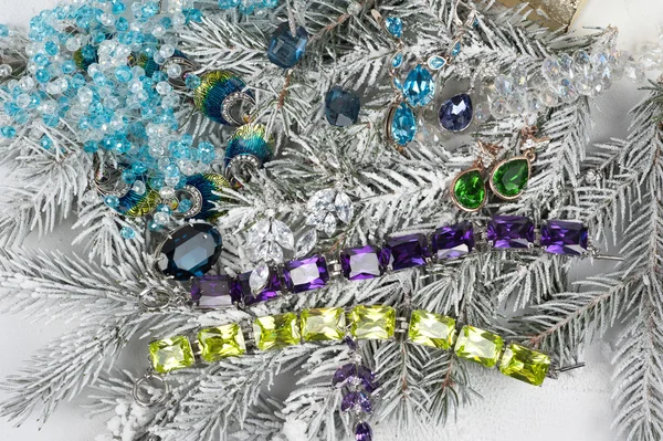 Schmuck am Tannenbaum — Stockfoto