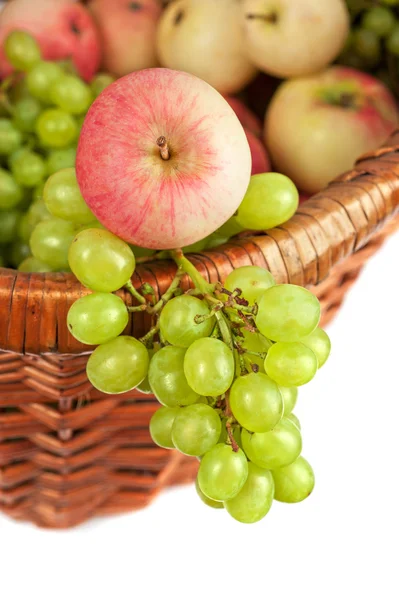 Manzanas y uvas —  Fotos de Stock