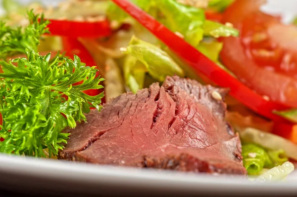 Rundvlees salade — Stockfoto