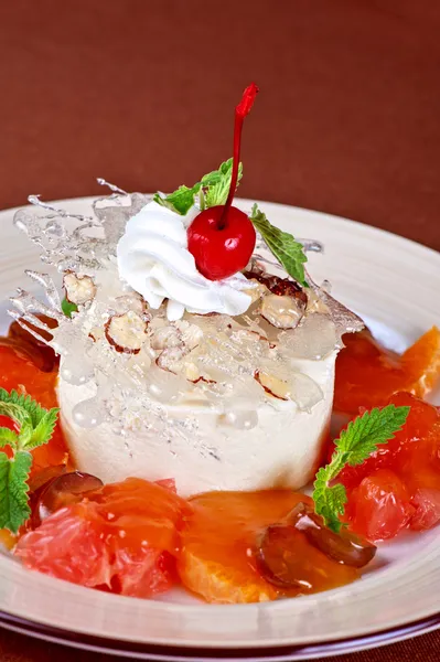 Tasty dessert — Stock Photo, Image