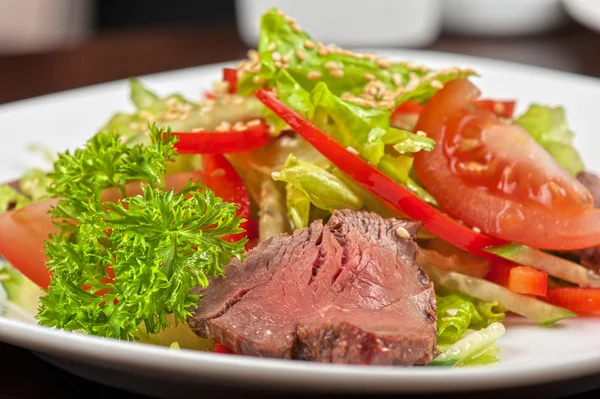 Ensalada de carne —  Fotos de Stock