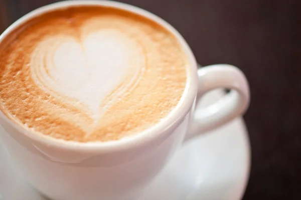 Kawa kształt serca — Zdjęcie stockowe