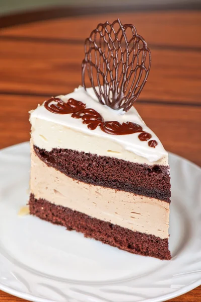 Ciocolată tort bucată — Fotografie, imagine de stoc