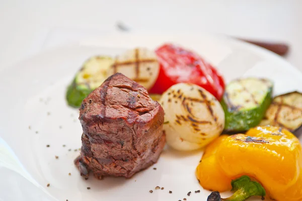 Carne de bovino e produtos hortícolas — Fotografia de Stock