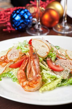 lezzetli karides salatası