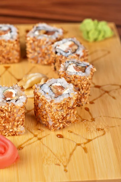 Sesam-Sushi-Rollen — Stockfoto