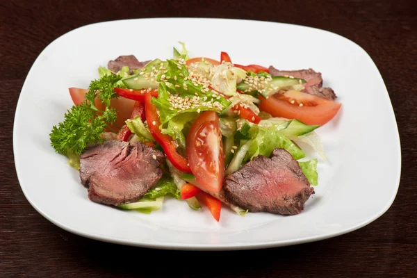 Beef salad — Stock Photo, Image