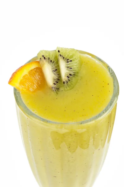 Kiwi och passionsfrukt drink — Stockfoto