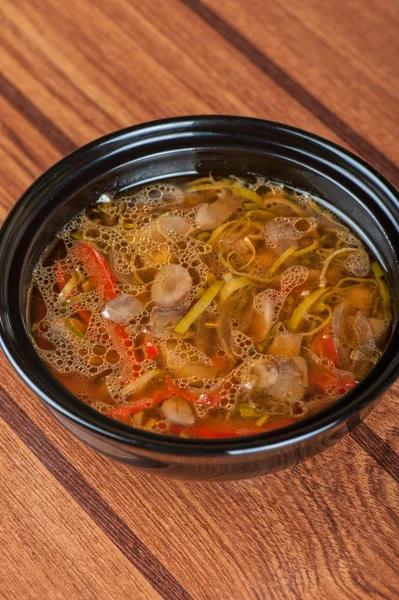 Sopa de verduras frescas — Foto de Stock