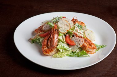 lezzetli karides salatası