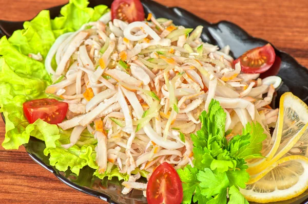 Ensalada con calamario — Foto de Stock