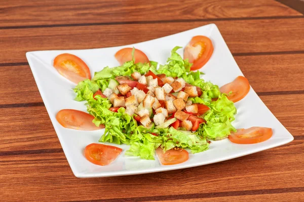 Kraker ile sebze salatası — Stok fotoğraf