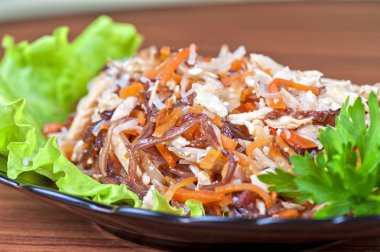 taze funchozy salata