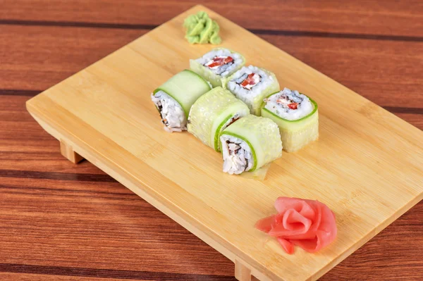 Rouleaux de sushi au concombre — Photo