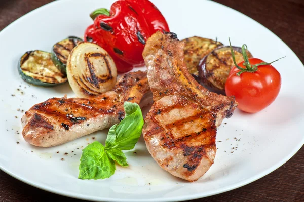 Fleisch mit Gemüse — Stockfoto