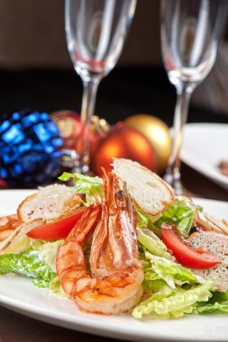 lezzetli karides salatası