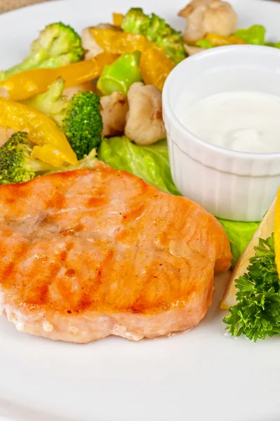 Salmon steak — Stock Photo, Image