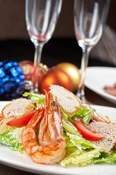 lezzetli karides salatası