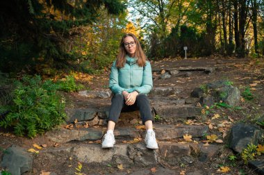 güzel bir sonbahar kadın