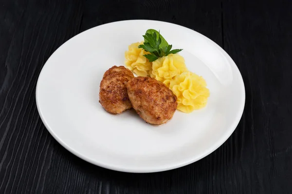 Chicken meat cutlet with mashed potatoes — Stock Photo, Image