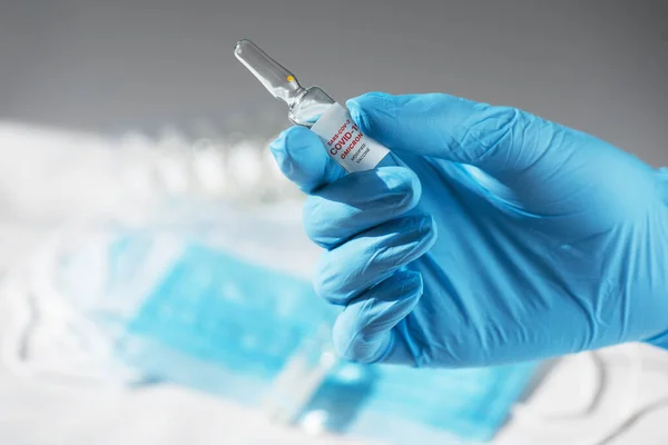 Новая ковидовая омикронная вакцина — стоковое фото