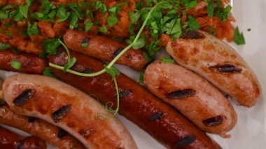 lezzetli ızgara sosis