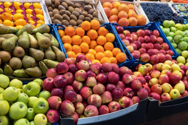 Sortimento de frutas frescas — Fotografia de Stock