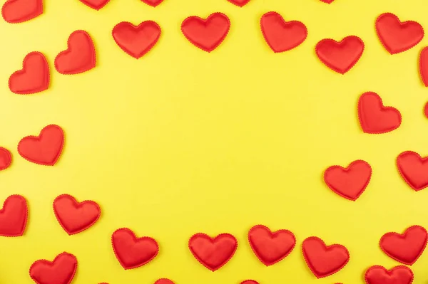Valentijnsdag geel papier achtergrond — Stockfoto