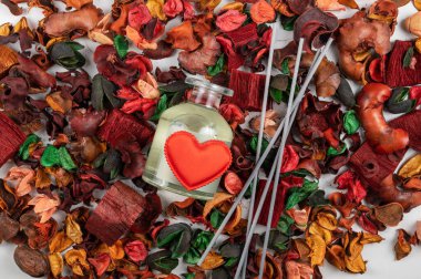 Sevgililer Günü beyaz ahşap arka planı