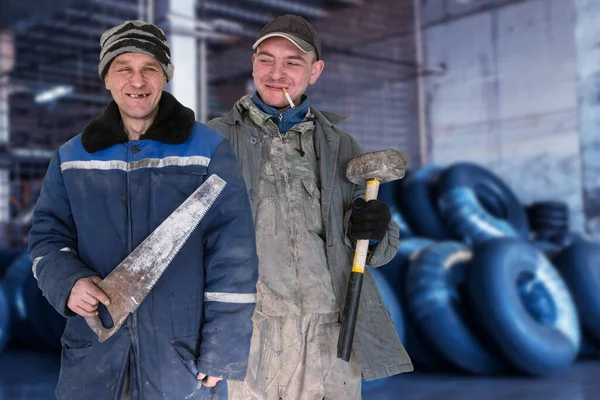 Zwei schlechte ungelernte Arbeiter — Stockfoto