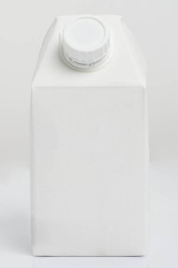Meyve suyu için kapalı beyaz kağıt kutu