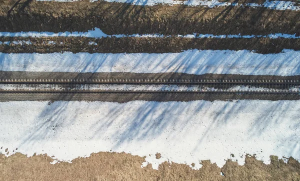 無人偵察機上の冬景色の鉄道線 — ストック写真