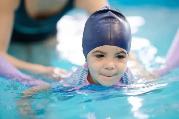 Barn Smäller Sport Porträtt Simning Pool Kid — Stockfoto