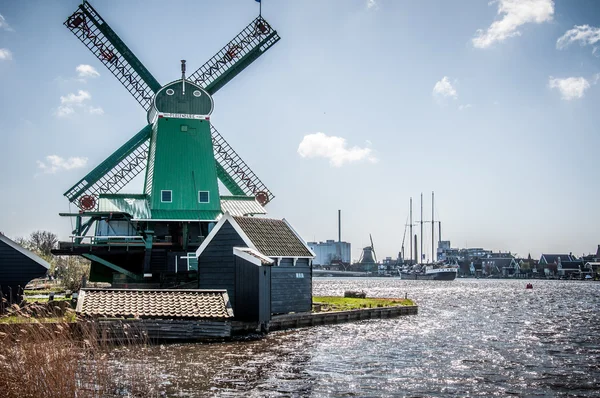 Moinho de vento holandês — Fotografia de Stock