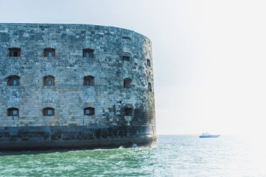 Le Fort Boyard dans l'embouchure de la Charente en France