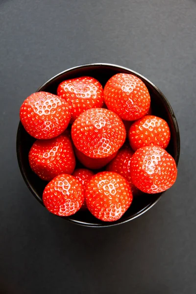 Strawberries Bowl Black Background Studio Shooting — Stock Photo, Image