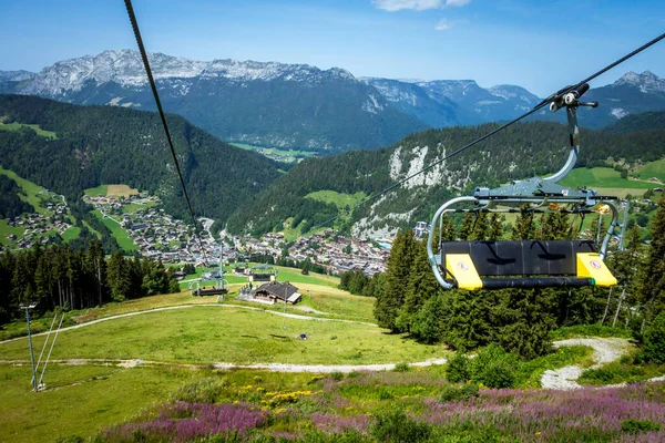 Sedačková Lanovka Nad Vesnicí Clusaz Létě Francie — Stock fotografie