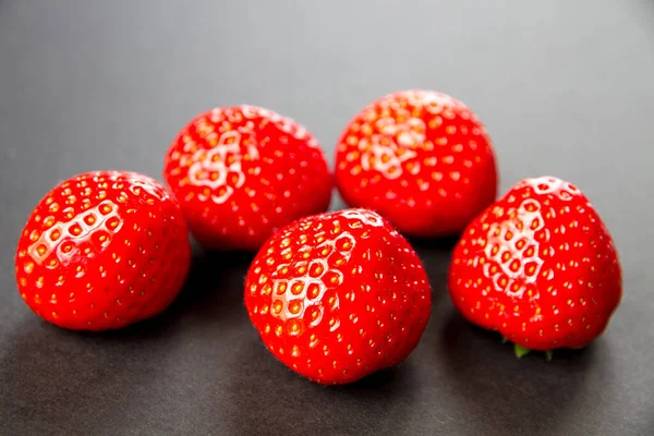 Strawberries Black Table Studio Shooting — Stock Photo, Image