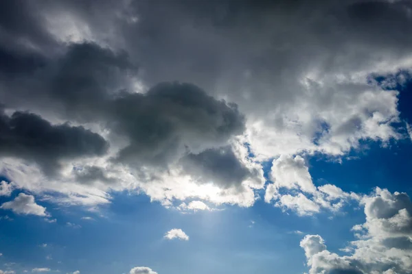 Céu Dramático Nublado Pôr Sol Paisagem — Fotografia de Stock