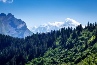La Clusaz, Haute-savoie, Fransa 'da dağ manzarası ve Mont Blanc manzarası