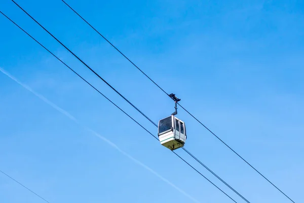 Gondel Auf Blauem Himmel Clusaz Haute Savoie Frankreich — Stockfoto