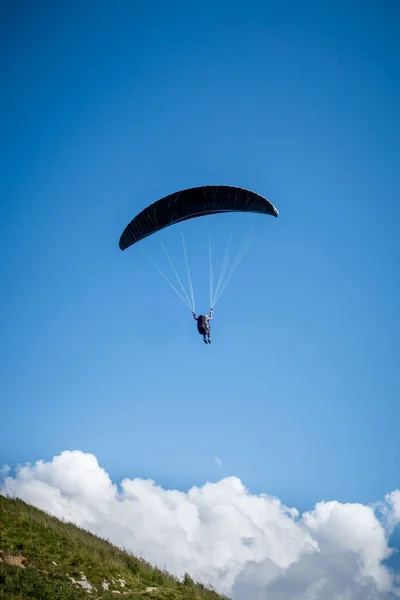 Vuelo Parapente Las Montañas Grand Bornand Alta Saboya Francia —  Fotos de Stock